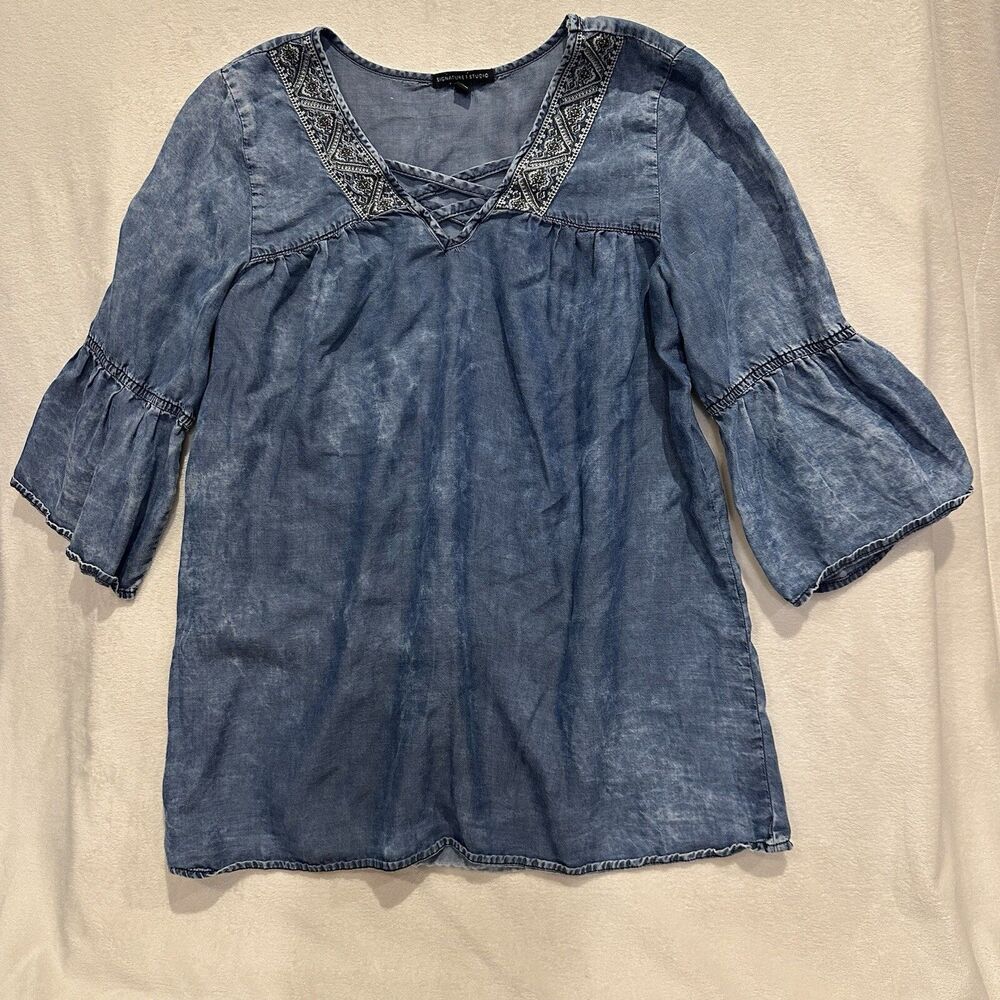 Embroidered V-Neck Pullover Peasant Top Women’s Size M  Blue V-Neck 3/4 Sleeve